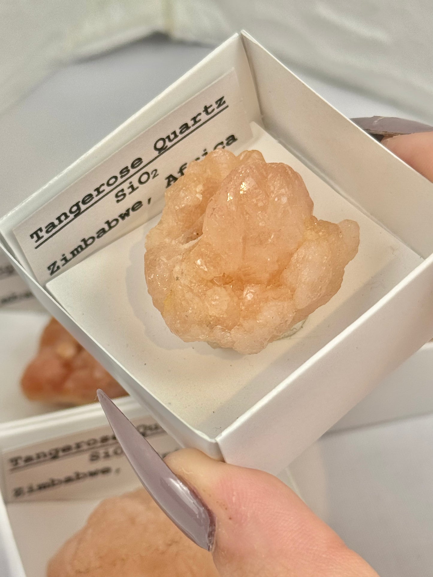 1 tangerose quartz specimen from Africa