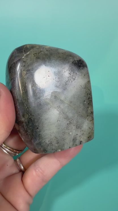 Fire flash labradorite Freeform O